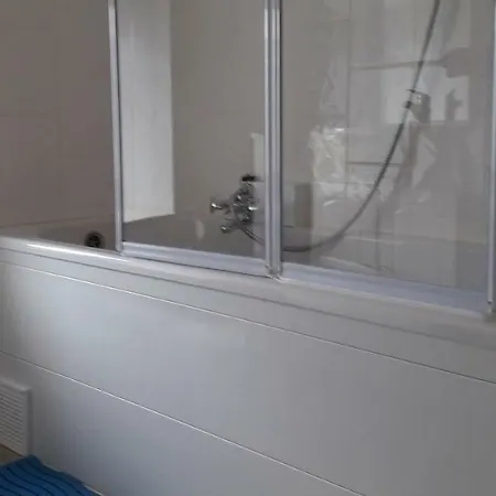 Semesterbostad La Belle Vue Roy